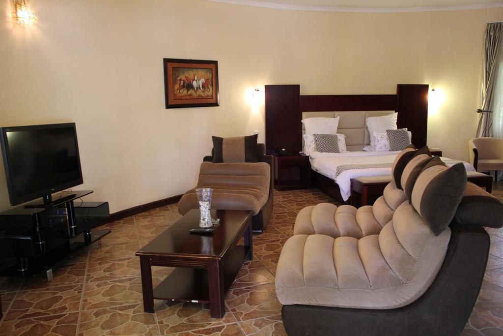 Chamba Valley Exotic Hotel Lusaka Exterior foto